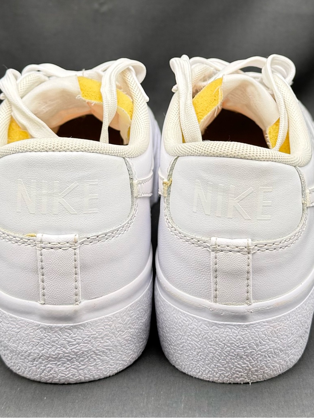 Nike Blazer Low LE  women sneakers triple white leather - Picture 4 of 7